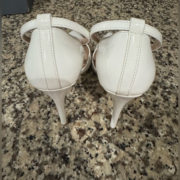 Mix No. 6 White Pumps - Picture 7 of 10